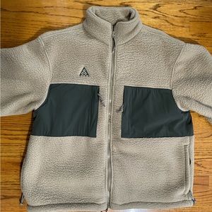 Nike ACG Khaki and Green Fleece Winter Jacket